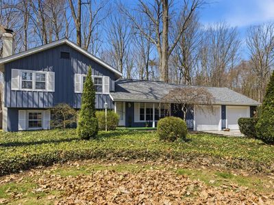 3645 W Surrey Ln