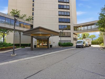1001 W Jefferson Ave #24D