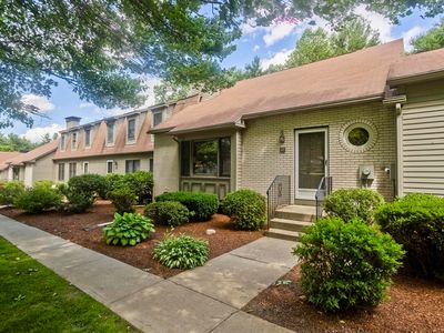 419 Southwick Rd APT E21
