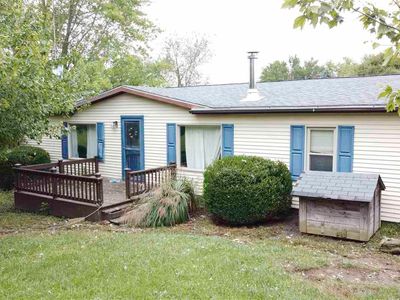 5689 N Round Barn Rd