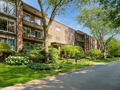 90 Franklin Pl E APT 106