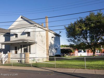 10 Krest St