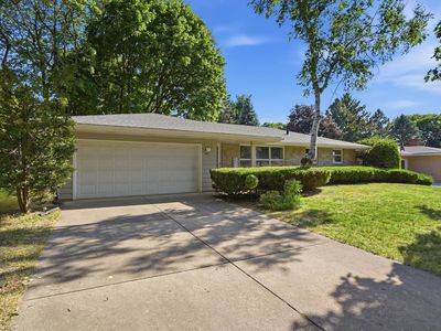 1913 Windom Way
