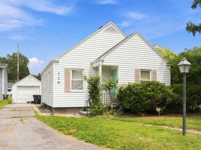 719 Glazier Ave