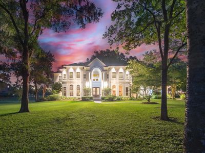 3518 River Forest Dr