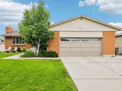 3302 W Blue Haven Dr