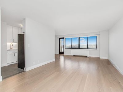 3671 Hudson Manor Ter APT 14B