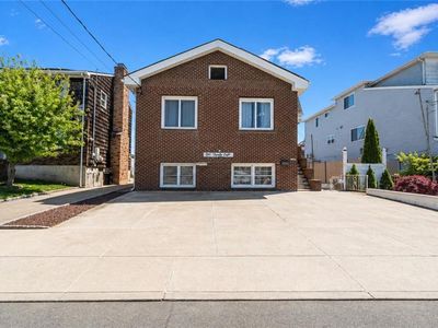 128 Weed Ave