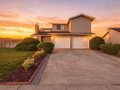 4214 Desert Pl