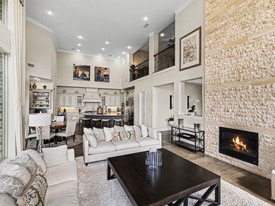 1501 Winchester Dr