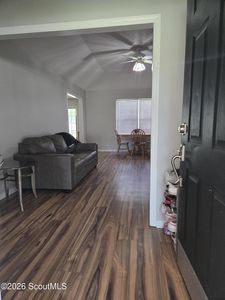 325 Crossbridge Dr