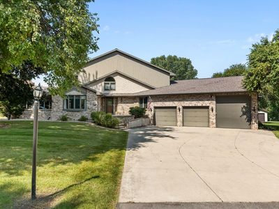 9 N Kurt Ave
