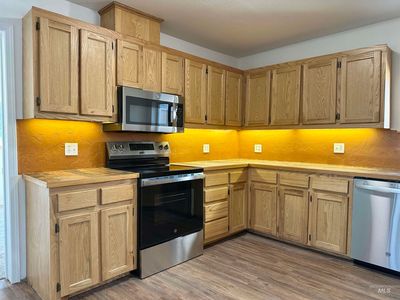 Property at 408 Walnut St, Nezperce, ID