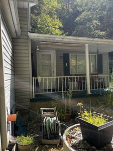 1472 Newcomb Creek Rd