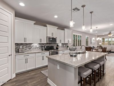 2915 W Thorn Tree Dr