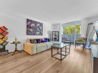 2780 NE 183rd St APT 109