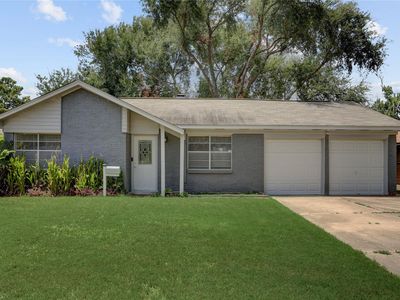 5843 Shurmard Dr