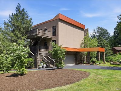 6985 Chestnut Ridge Rd