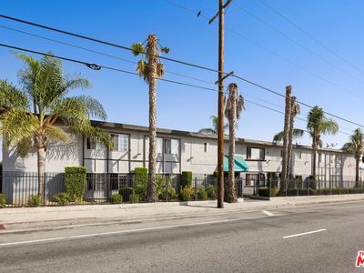 819 W Imperial Hwy