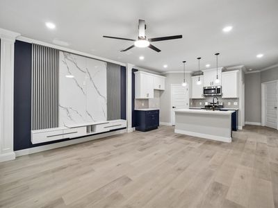 938 South Ln