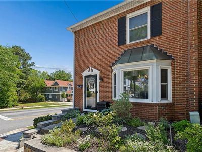544 Commerce Dr