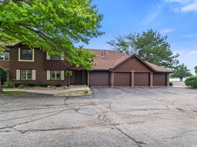 2513 E Lakeshore Dr