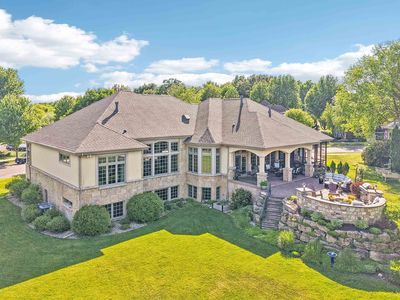 1222 Bongard Dr
