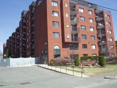 8 9th St APT 102