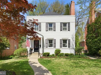 3327 Legation St NW