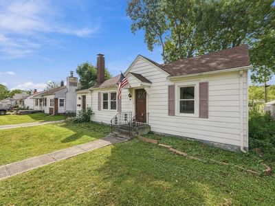 301 E Cowing Dr
