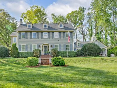 110 Rosewood Ln