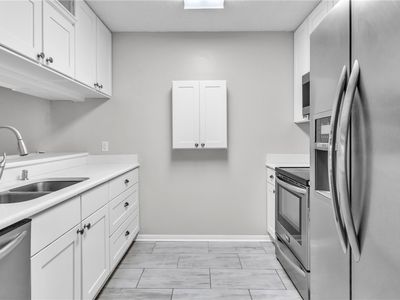 21 Plantation Dr APT 205