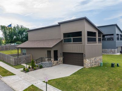 2123 Dani Ln