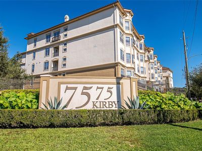 7575 Kirby Dr APT 3202