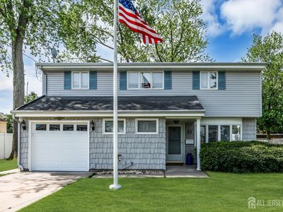 23 Albert Dr