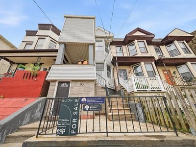 143 Lexington Ave