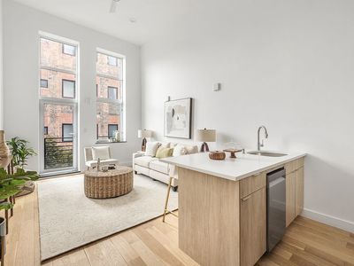 97 Waverly Ave Floor 3