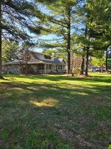 2241 N Saint Helen Rd