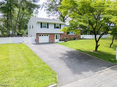 32 Headley Ave