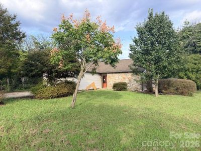 102 Nob Hill Rd
