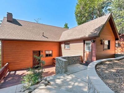 25086 Valle Dr