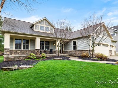 707 Village Springs Dr SE