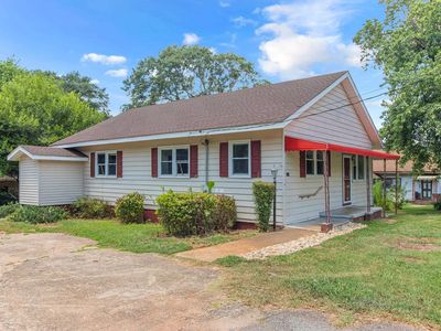 1035 W Blackstock Rd