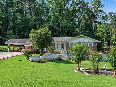 Property at 2700 Hayden Dr E, Atlanta, GA