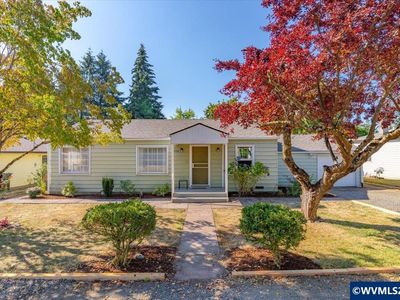 950 Cedar Way SE