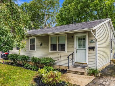 305 Lake St