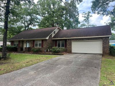 307 Chelsea Dr