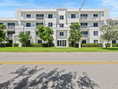 2651 NE 212th Ter #201