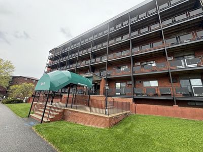 585 Revere Beach Pkwy APT 403