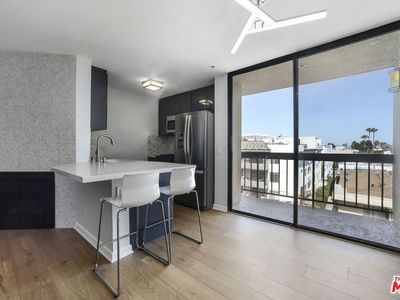 7320 Hawthorn Ave APT 319